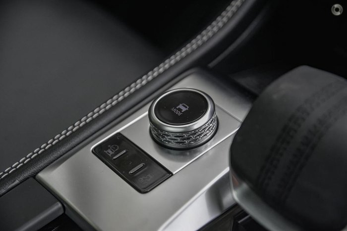 2023 Jaguar F-PACE P250 R-Dynamic SE