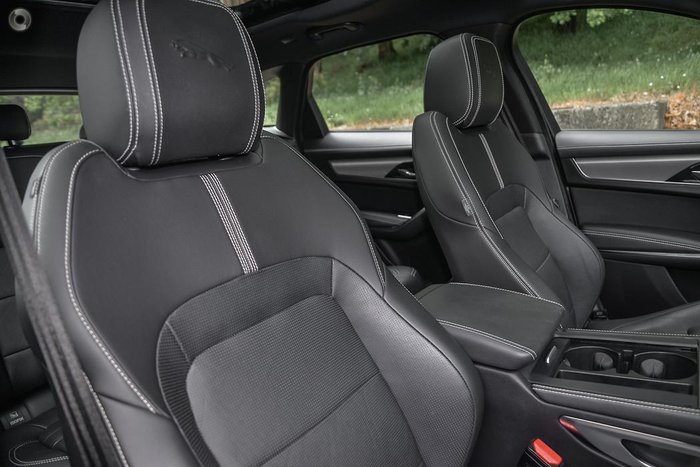 2023 Jaguar F-PACE P250 R-Dynamic SE