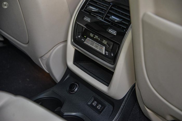 2023 BMW X7 xDrive40d Design Pure Excellence