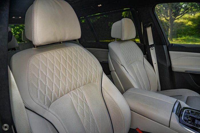 2023 BMW X7 xDrive40d Design Pure Excellence