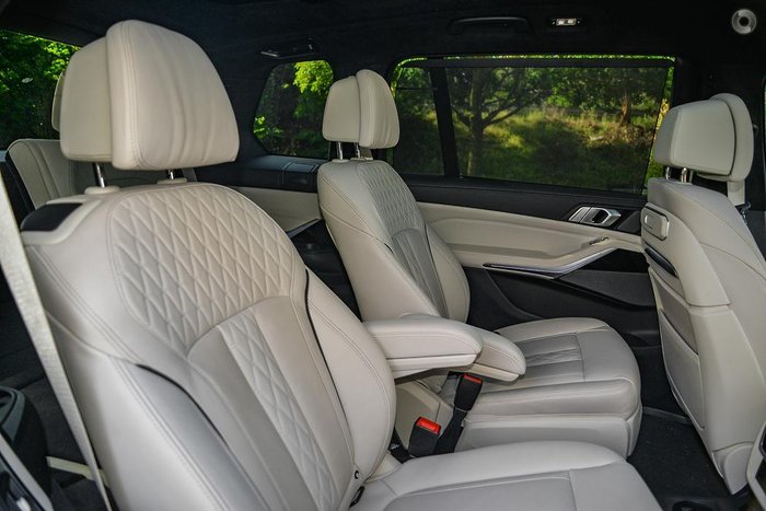 2023 BMW X7 xDrive40d Design Pure Excellence