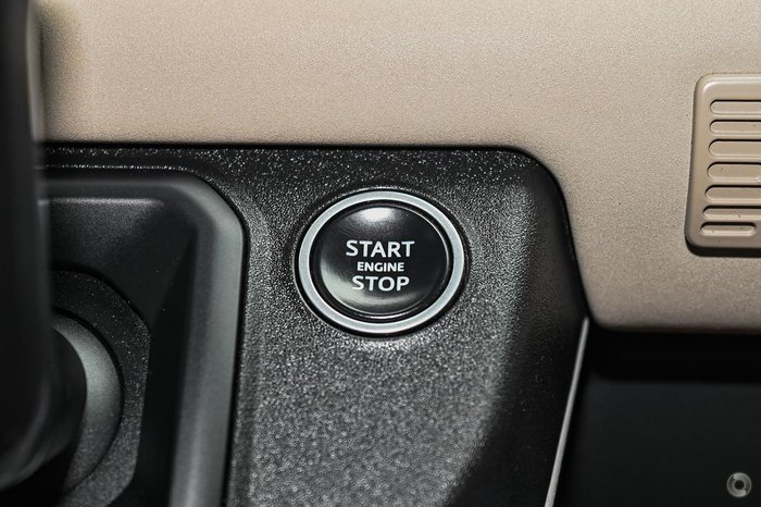 2020 Land Rover Defender 110 D240 SE