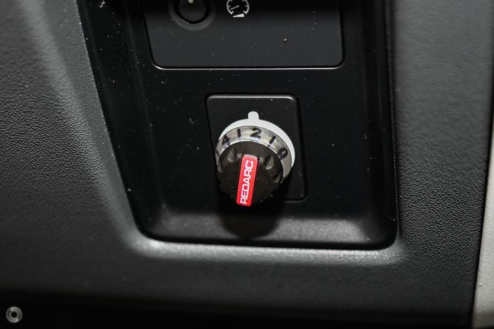 2020 Land Rover Defender 110 D240 SE