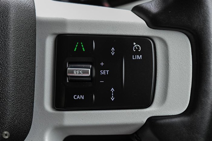 2020 Land Rover Defender 110 D240 SE