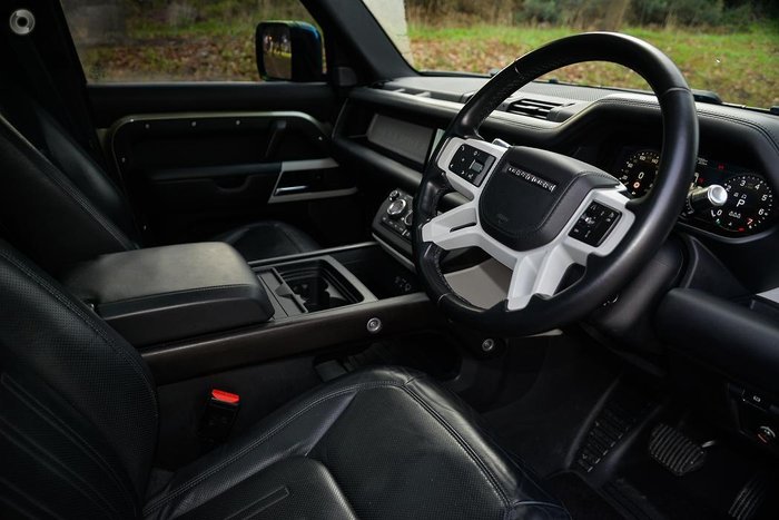 2020 Land Rover Defender 110 P400 HSE