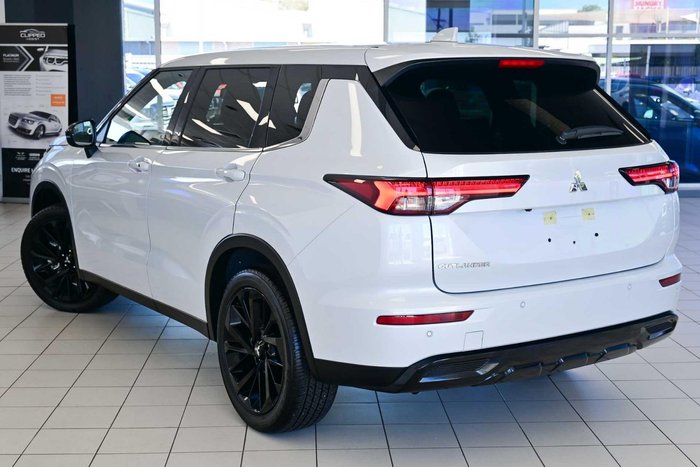 2024 Mitsubishi Outlander Black Edition