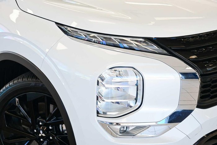 2024 Mitsubishi Outlander Black Edition