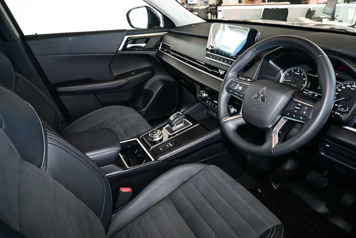 2025 Mitsubishi Outlander Aspire