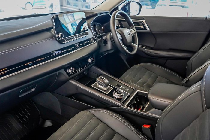 2025 Mitsubishi Outlander Aspire