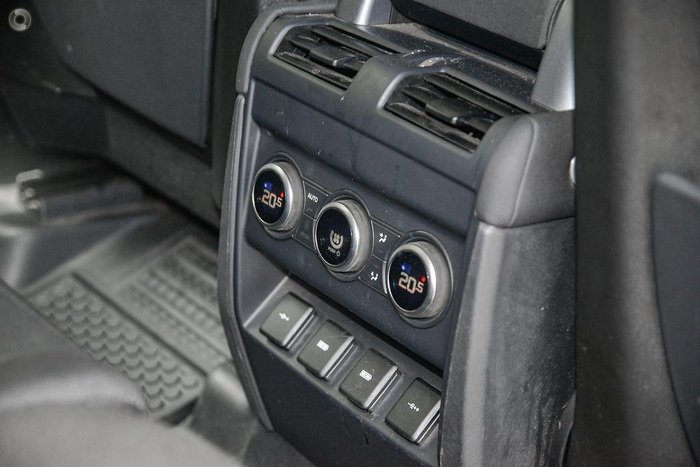 2020 Land Rover Defender 110 D240 SE