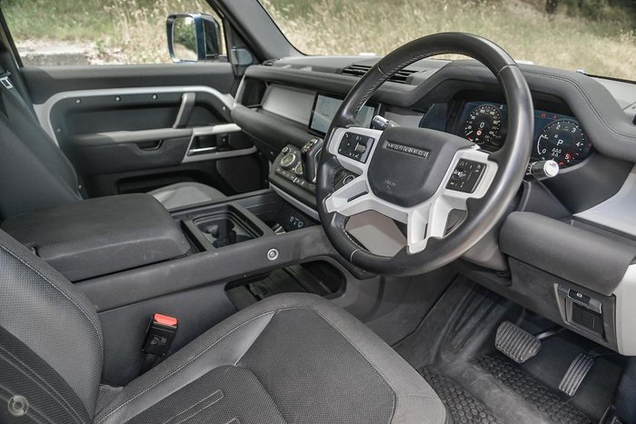 2020 Land Rover Defender 110 D240 SE