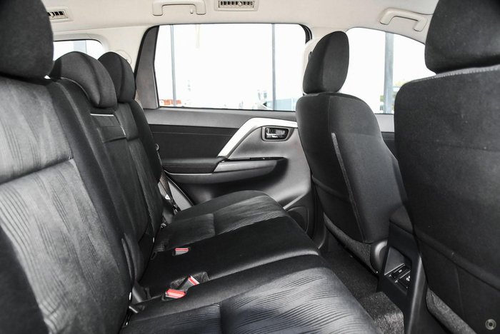 2025 Mitsubishi Pajero Sport GLX QG MY25 4X4 Dual Range Blade Silver