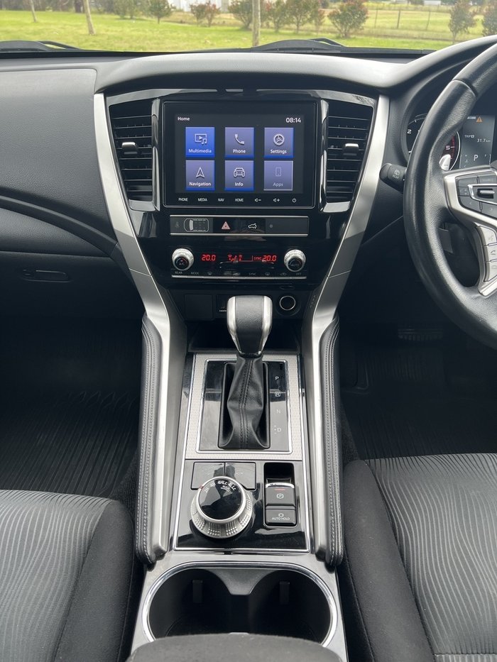 2021 Mitsubishi Pajero Sport GLS