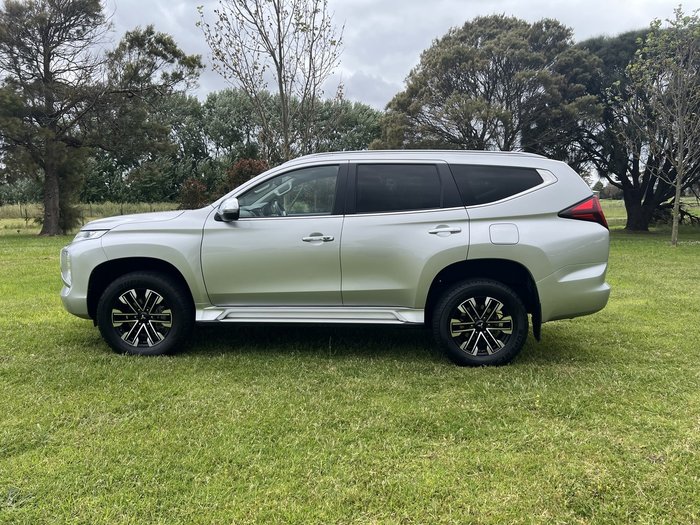 2021 Mitsubishi Pajero Sport GLS