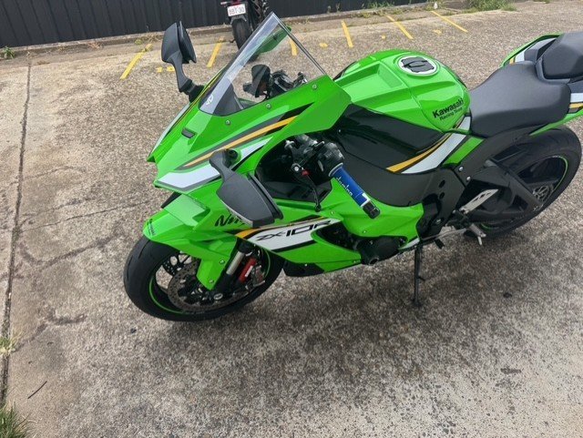 2025 Kawasaki NINJA ZX-10R GREEN