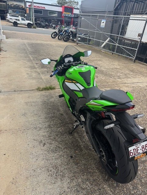 2025 Kawasaki NINJA ZX-10R GREEN
