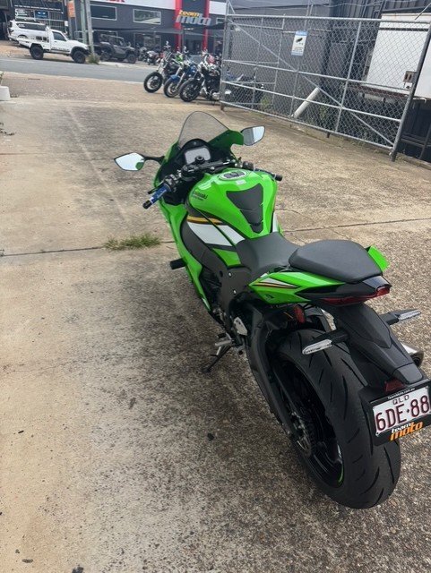 2025 Kawasaki NINJA ZX-10R GREEN