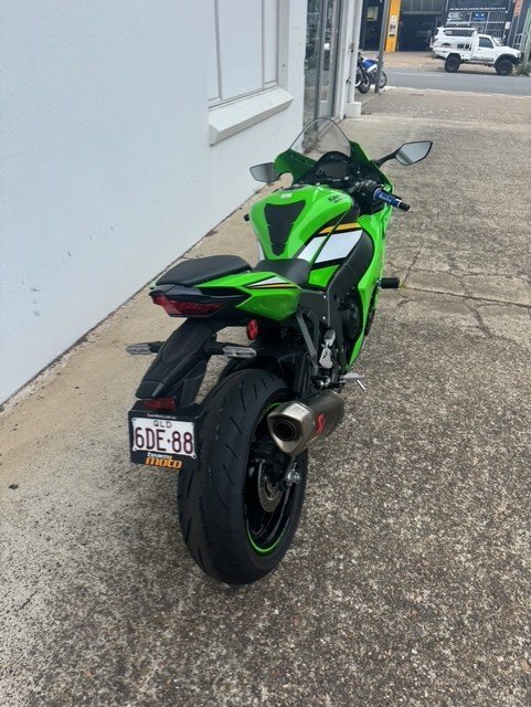 2025 Kawasaki NINJA ZX-10R GREEN