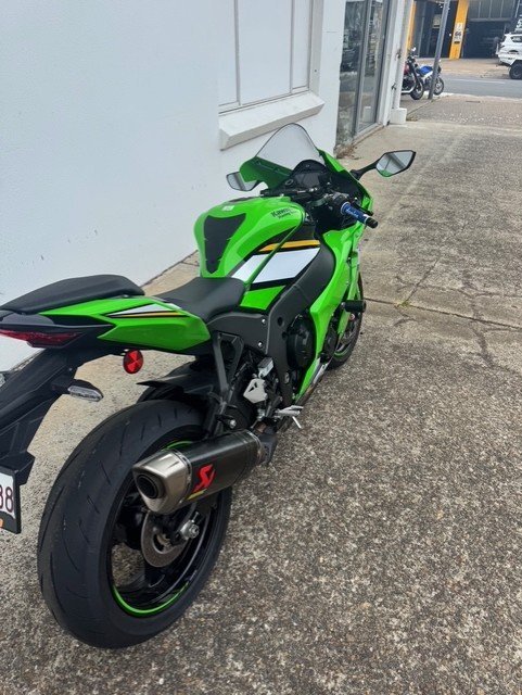 2025 Kawasaki NINJA ZX-10R GREEN