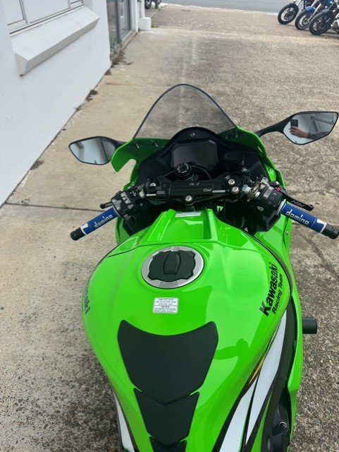 2025 Kawasaki NINJA ZX-10R GREEN