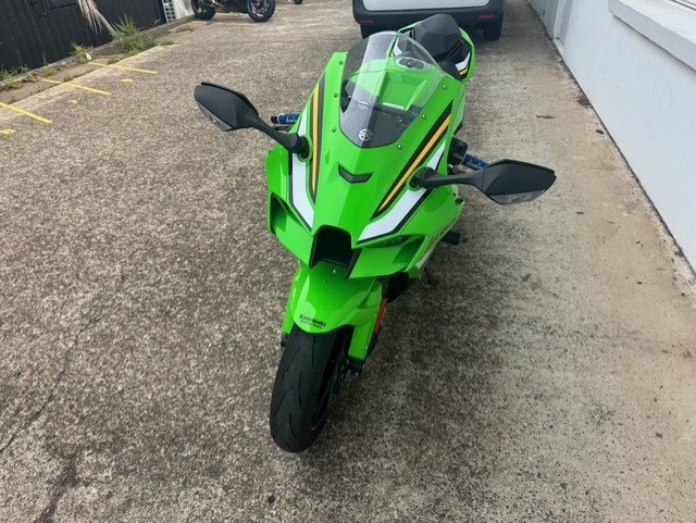 2025 Kawasaki NINJA ZX-10R GREEN