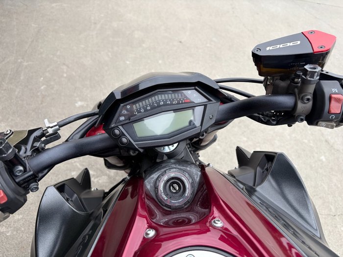 2015 Kawasaki Z1000 Maroon