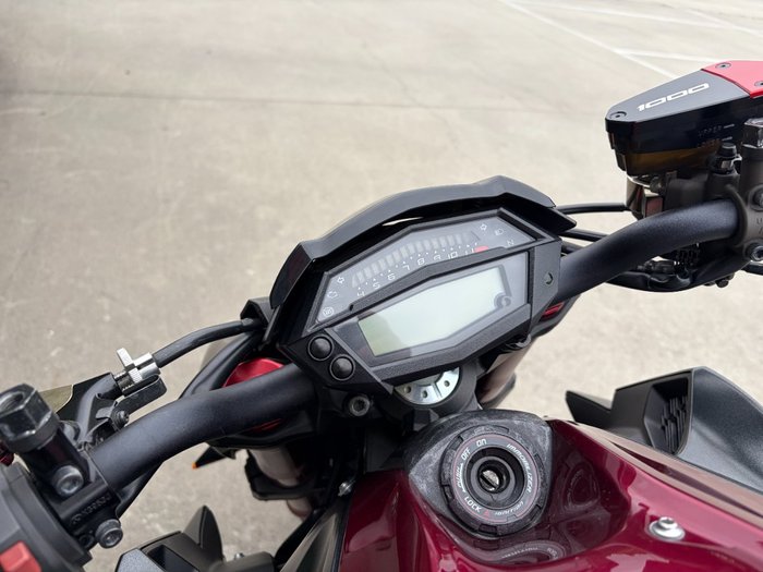 2015 Kawasaki Z1000 Maroon