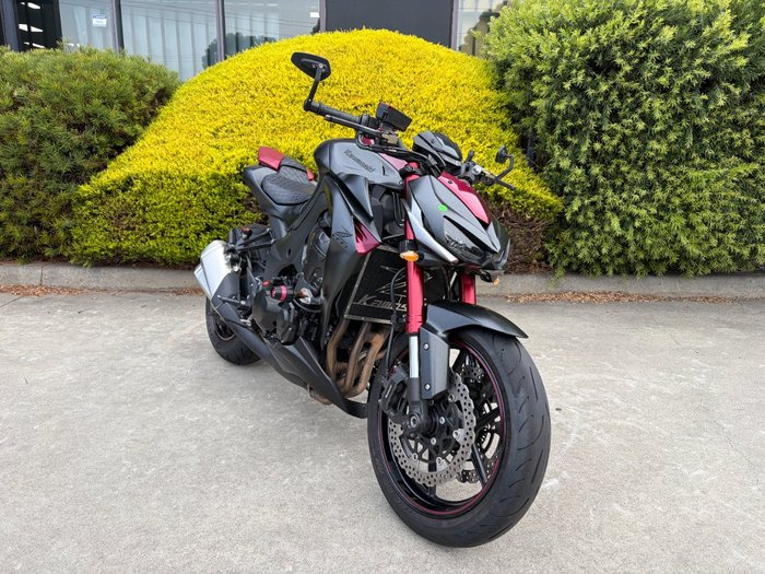 2015 Kawasaki Z1000 Maroon