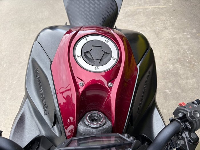 2015 Kawasaki Z1000 Maroon