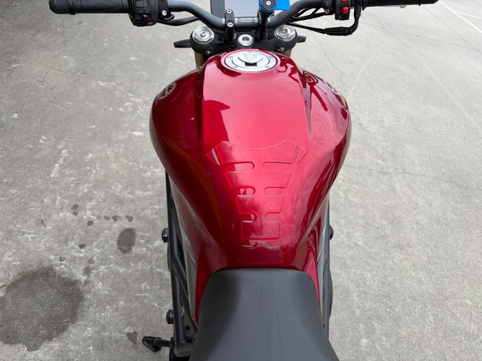 2021 Benelli 2021 Benelli 750CC 752S Road Red
