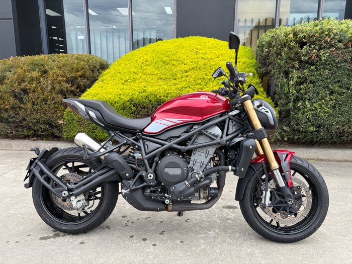 2021 Benelli 2021 Benelli 750CC 752S Road Red