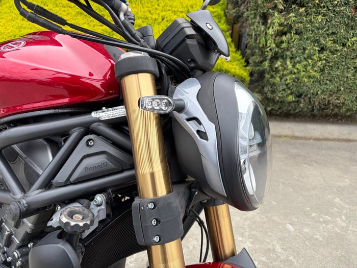 2021 Benelli 2021 Benelli 750CC 752S Road Red