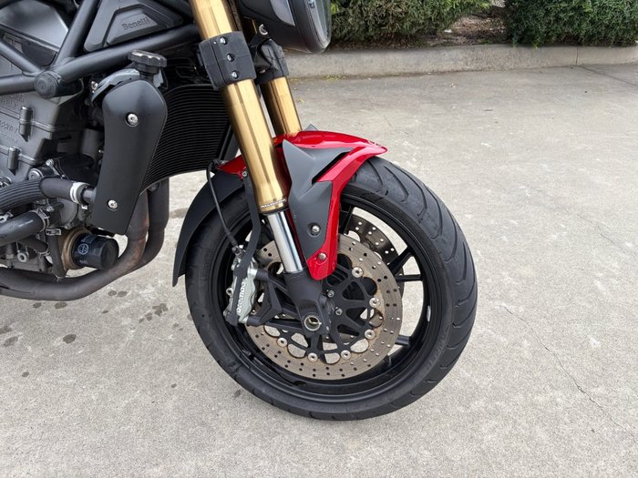 2021 Benelli 2021 Benelli 750CC 752S Road Red