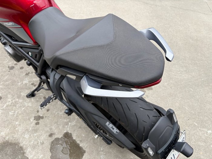 2021 Benelli 2021 Benelli 750CC 752S Road Red