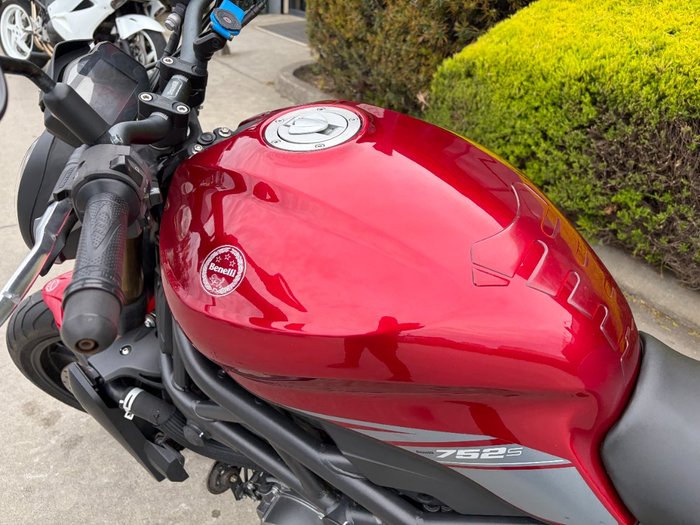 2021 Benelli 2021 Benelli 750CC 752S Road Red