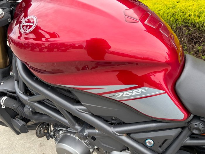 2021 Benelli 2021 Benelli 750CC 752S Road Red