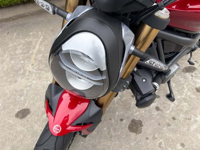 2021 Benelli 2021 Benelli 750CC 752S Road Red