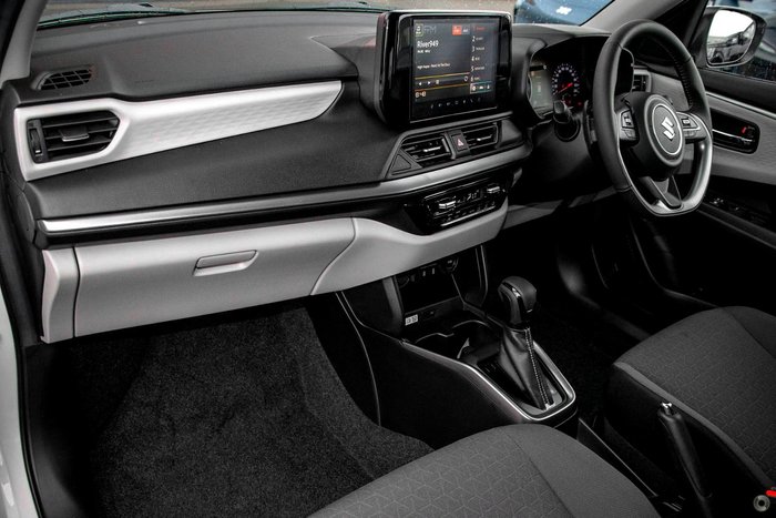 2025 Suzuki Swift Hybrid GLX