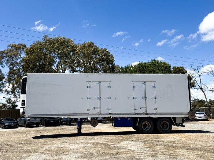 2006 FTE Bogie Axle 16 Pallet Fridge Trailer