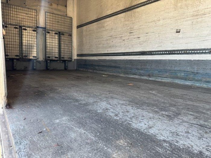 2006 FTE Bogie Axle 16 Pallet Fridge Trailer