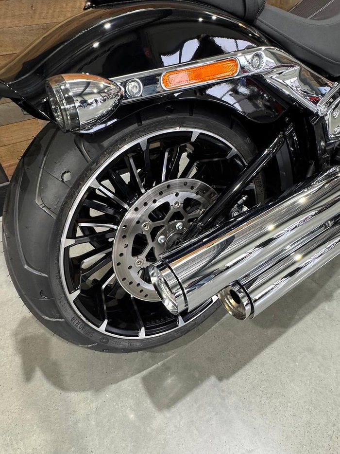 2025 Harley-Davidson Breakout 117 (FXBR) Softail Black