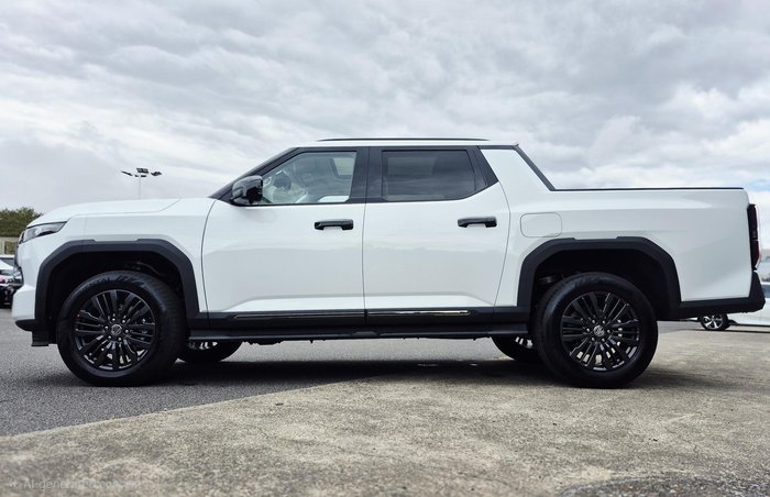 2025 MG MGU9 Explore Pro EKK1C MY25 4X4 Dual Range Alpine White