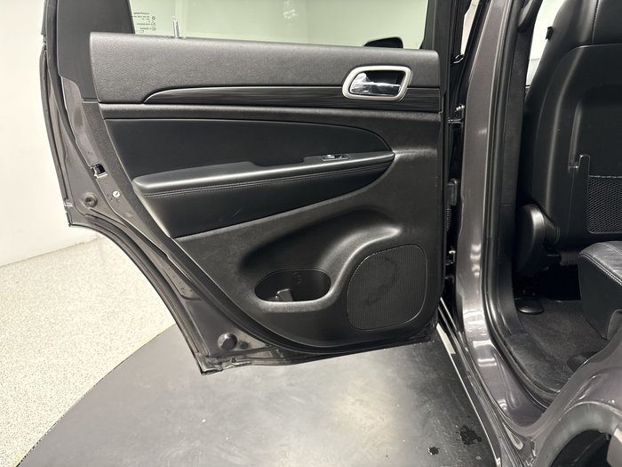 2021 Jeep Grand Cherokee Night Eagle