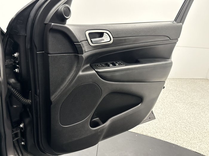 2021 Jeep Grand Cherokee Night Eagle