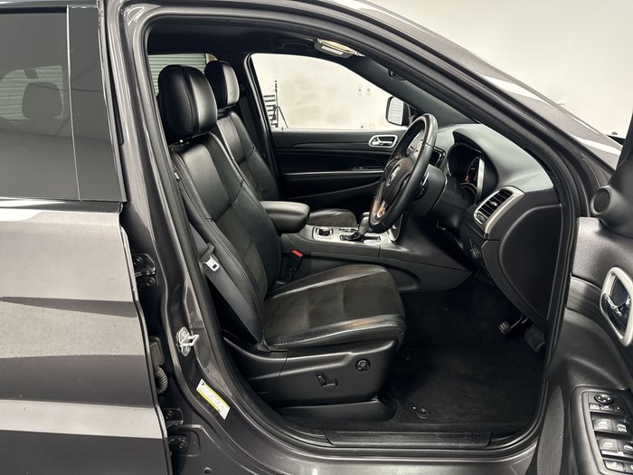 2021 Jeep Grand Cherokee Night Eagle