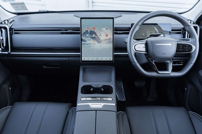 2025 Jaecoo J7 SHS Track