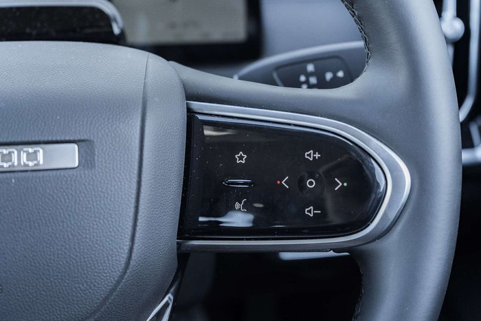 2025 Jaecoo J7 SHS Track