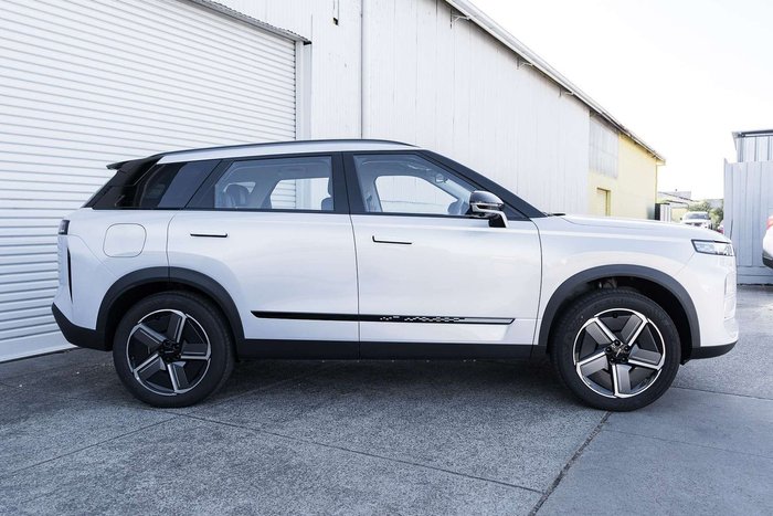 2025 Jaecoo J7 SHS Track