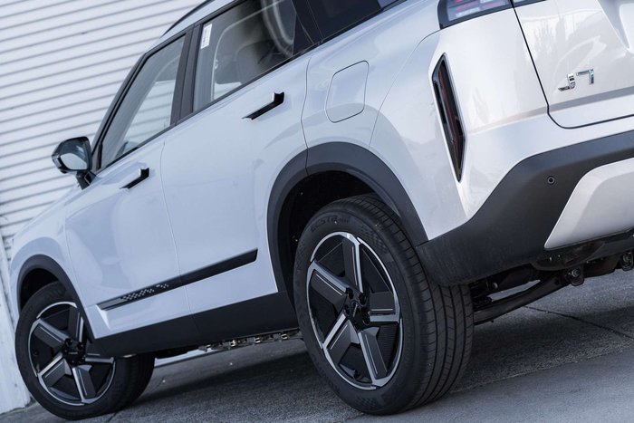 2025 Jaecoo J7 SHS Track