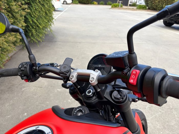 2022 Triumph TRIDENT 660